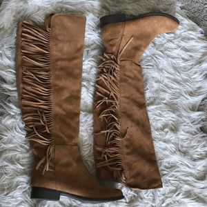 Super edgy fringe boots!! Mid knee length!!!